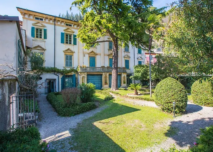 Le Camerine Apartment Water Front