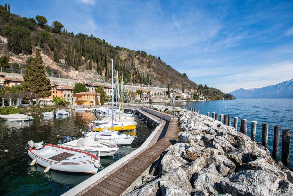 Le Camerine Water Front *